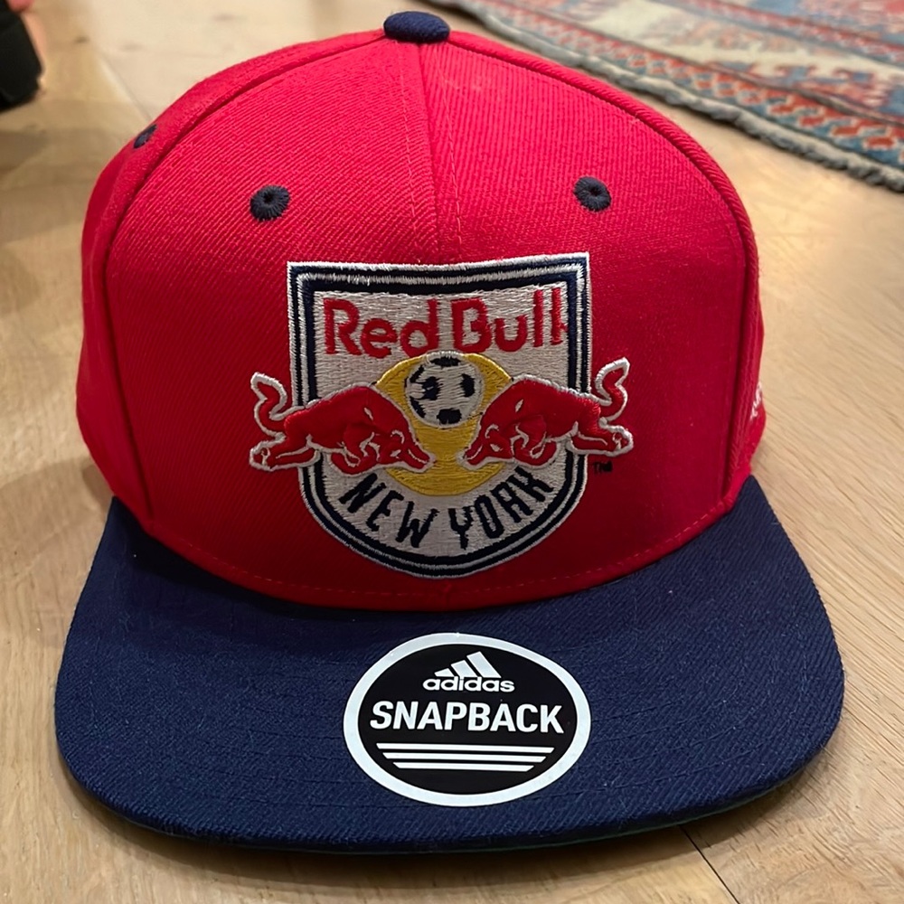 MLS New York Adidas Snapback never worn hat